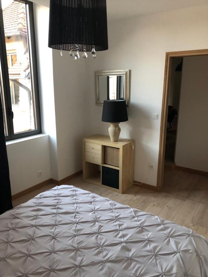 Chambres Au Chateau Du Mouillat Saint-Clair-de-la-Tour Екстериор снимка