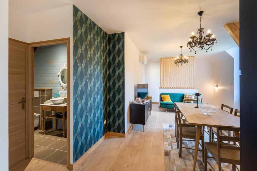 Chambres Au Chateau Du Mouillat Saint-Clair-de-la-Tour Екстериор снимка