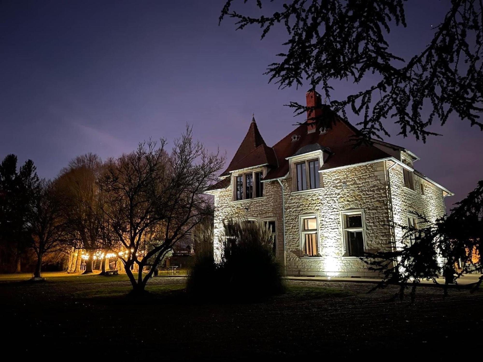 Chambres Au Chateau Du Mouillat Saint-Clair-de-la-Tour Екстериор снимка